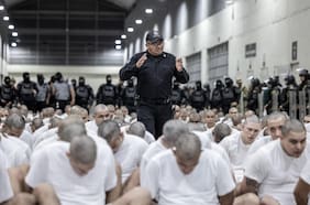 En qué país se está construyendo la “segunda versión” de la megacárcel de Bukele contra el crimen organizado