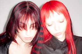 Akriila anuncia firma con Atlantic Records y estrena su single “suave” junto a Jane Remover