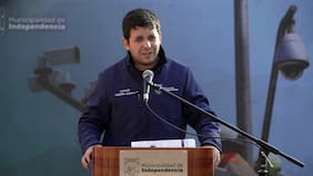 Megarreforma: Iglesias se desmarca de alcaldes oficialistas, cuestiona propuesta de compensación y pide veto de Kast