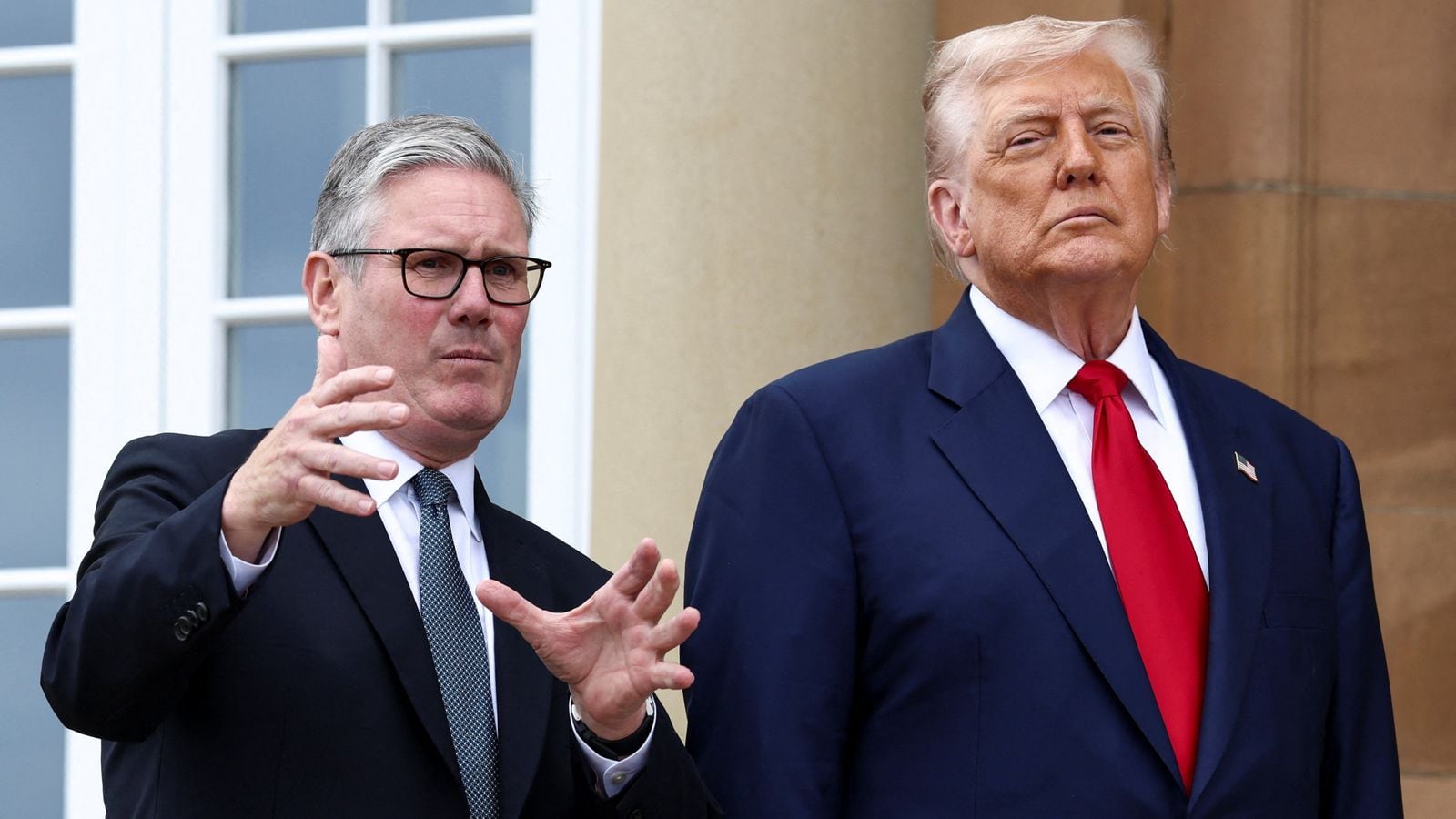 Donald Trump señala que el primer ministro del Reino Unido, Keir Starmer, dimitirá de su cargo: "Le deseo lo mejor"