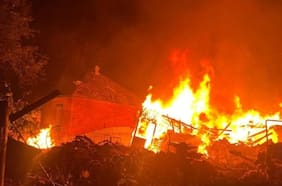 Al menos tres muertos deja ataque ruso a ciudad ucraniana de Chuguev en el marco de la visita de delegación de EE.UU. a Kiev