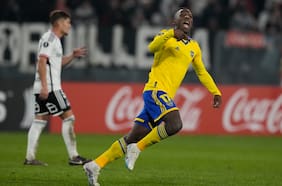 ¿Tuvo responsabilidad De Paul? Revisa el golazo de Advíncula que adelanta a Boca Juniors frente a Colo Colo