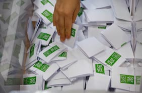 Resultados parciales del Servel: con el 40,36% de las mesas, Jara alcanza el 26,29% y Kast 24,66%