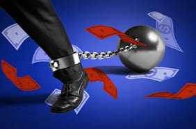 ¿Qué proponen los candidatos presidenciales para reducir el nivel de endeudamiento de los chilenos?