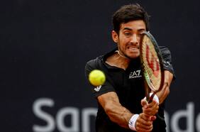 Apenas dos juegos ganados: Christian Garin sufre otra apabullante derrota y saldrá del top 20