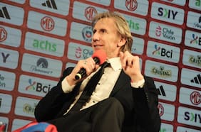 Históricos al cuerpo técnico, reunión con entrenadores y habitación con miras a la cancha: el estilo Gareca llega a Juan Pinto Durán