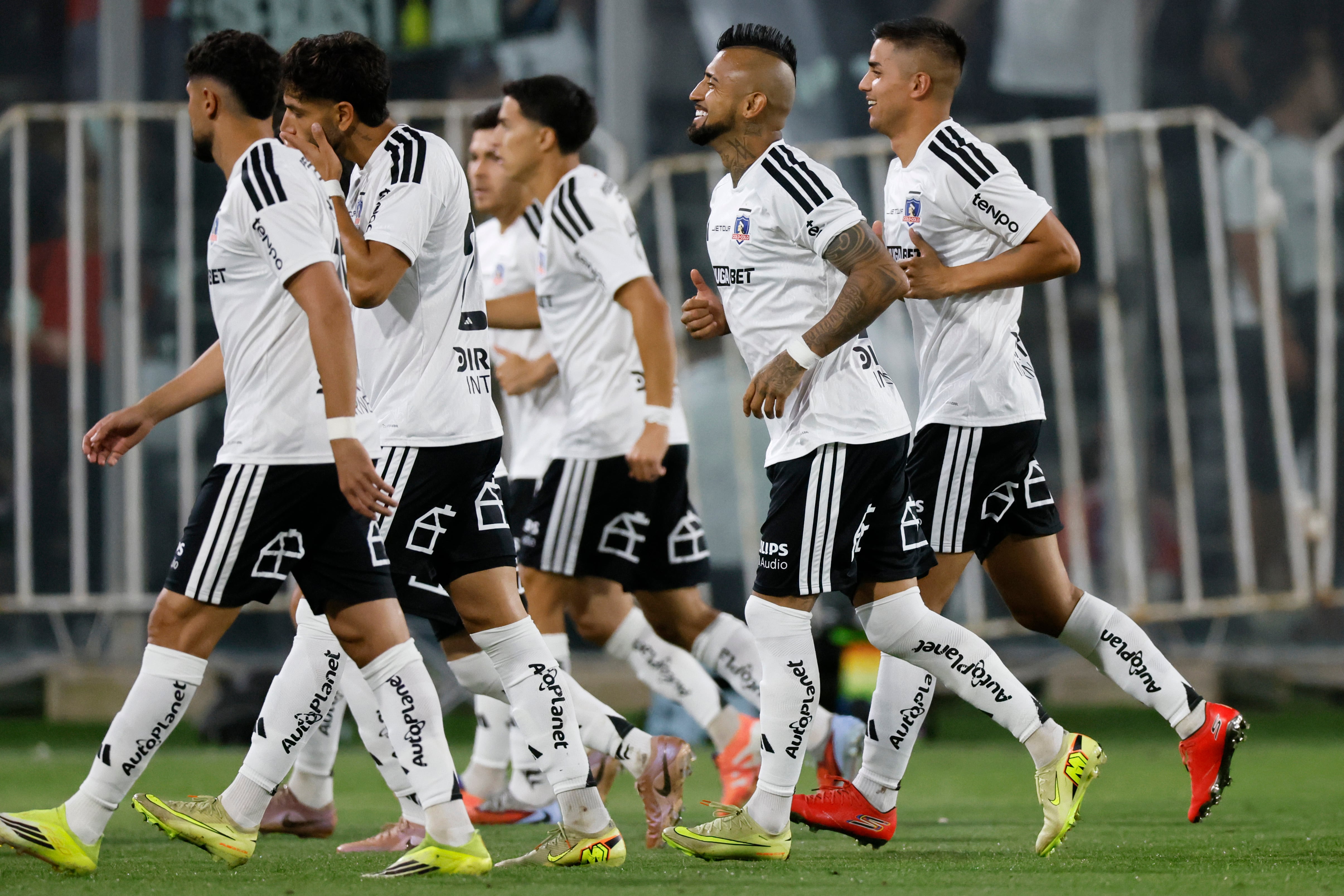 COLO COLO SORPRESA: Palestino arrebata el liderato en el cumpleaños albo