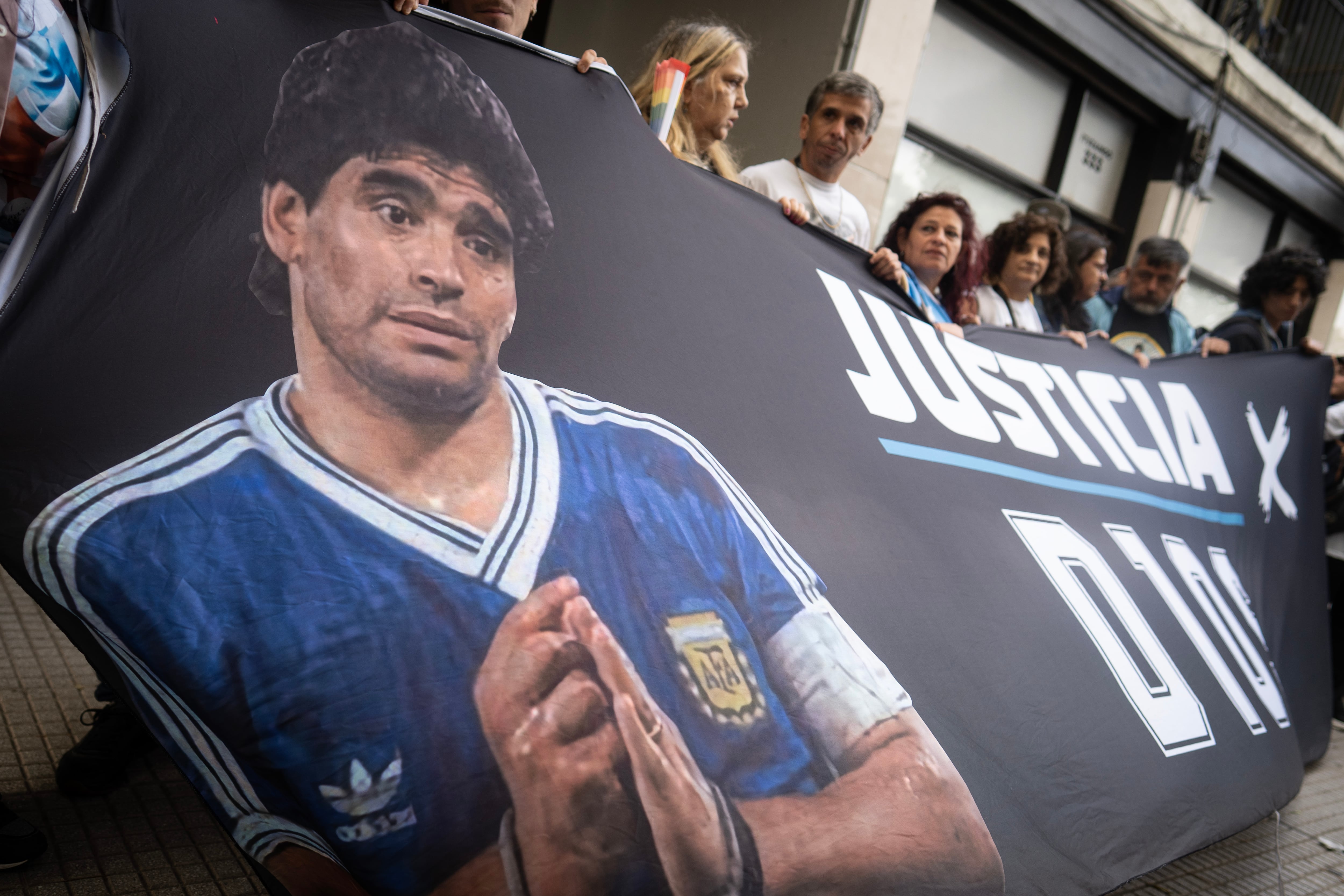 Inician los alegatos: las pruebas a favor y en contra de los médicos acusados por la muerte de Diego Maradona