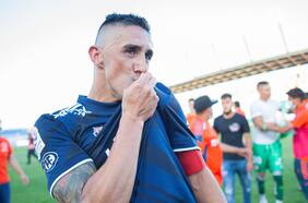 Osvaldo González apunta a la dirigencia: “Muchas cosas pasaron en la U. Hasta las concentraciones eran malas”