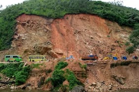 Deslizamiento de tierra en Indonesia deja a 11 muertos y cerca de 12 desaparecidos