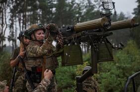 Quiénes son las “brujas de Bucha”, la unidad militar de mujeres ucranianas que derriban drones rusos