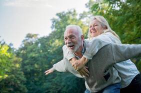 8 rasgos psicológicos que caracterizan a las personas más longevas, según una investigación