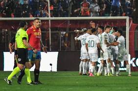 “Ven, aquí te espero, ladrón de m…”: informe del árbitro acusa a Emiliano Vecchio en su noche de furia en el Santa Laura