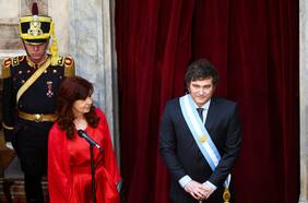 Cristina Fernández arremete contra Javier Milei: “A vos te van a sacar con un chaleco de fuerza de la Casa Rosada”