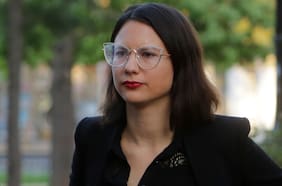 “No cauteló el correcto uso de recursos públicos”: Contraloría asesta duro golpe a Hassler y cuestiona compra de Clínica Sierra Bella por “precio injustificado”