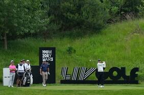 Ni Mickelson ni Johnson: Charl Schwartzel toma la punta del LIV Golf de Londres tras la primera ronda