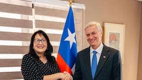 Contralora Dorothy Pérez visita a José Antonio Kast en “La Moneda chica”