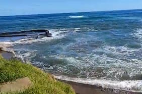Los registros que dejó la crecida del nivel del mar en Rapa Nui tras alarma de tsunami
