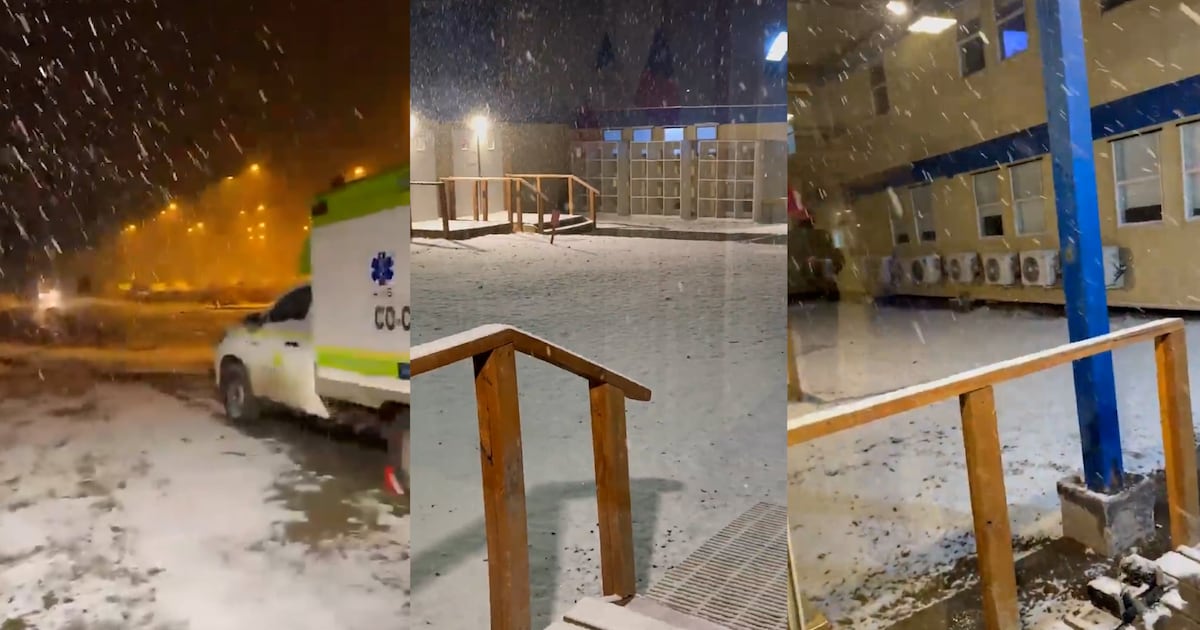 Captan intensa caída de nieve en una mina al interior de la Región de Tarapacá