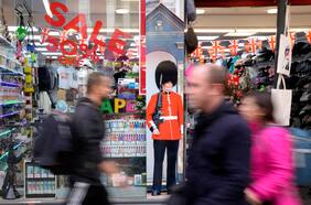 Reino Unido revela los mayores aumentos de impuestos y recortes de gastos en una década