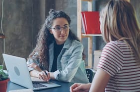 No solo les importa el sueldo: qué prioriza la Generación Z en su trabajo, según un estudio