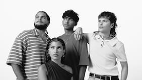 Chuwi, el grupo que abrió los shows de Bad Bunny en Chile cuenta cómo se convirtieron en su aliado: “Fue una loquera”