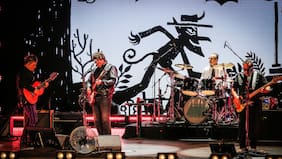 Los Tres, la excelencia quirúrgica se mantiene y asombra de vuelta en el Teatro Municipal