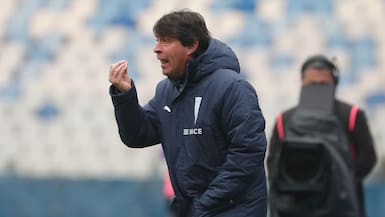 Garnero critica el arbitraje ante Concepción y se inquieta por el irregular momento de la UC: “Estamos en un bajón”