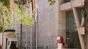 Comisión de Hacienda visa proyecto que rebaja contribuciones a adultos mayores: sube a 70% aporte de Las Condes a Fondo Común Municipal