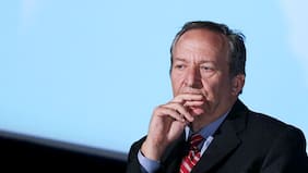 La caída en desgracia de exrector de Harvard y exsecretario del Tesoro de Clinton por sus vínculos con Epstein