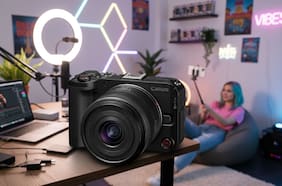 Pequeña, liviana y poderosa: así es la nueva Canon hecha para vloggers y redes sociales