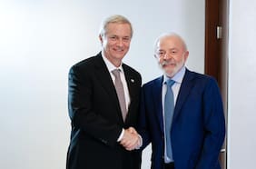 Lula confirma asistencia al cambio de mando en medio de definición de Kast por apoyo a Bachelet