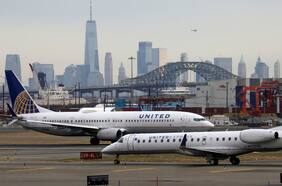 Facturación de United Airlines cae 78% y pierde US$1.800 millones en tercer trimestre