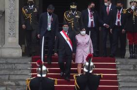 Crisis en Perú: los hitos de la tensa jornada que culminó con Pedro Castillo destituido de la Presidencia y detenido