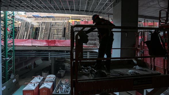 La construcción es menos optimista sobre el futuro inmediato que el ministro de Hacienda