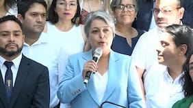 “No sirve estar encerrado en una caja de cristal”: Jara emplaza nuevamente a Kast a no restarse de debates