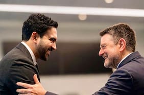 El revival de Claudio Orrego: apuesta a internacionalizar agenda y una “mini cancillería” en el gobierno regional