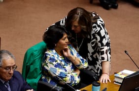 Oposición intenta rearmarse para frenar aplanadora por megarreforma y sus bancadas del Senado convocan a cónclave social