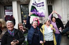 Reino Unido sigue el camino de Hungría y en fallo histórico dictamina que la definición legal de “mujer” excluye a trans