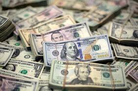 El dólar termina con una racha de cuatro semanas consecutivas con ganancias, pero anota dos meses seguidos al alza