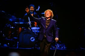 Simply Red brilla y encanta en el arranque de sus cinco shows en Chile