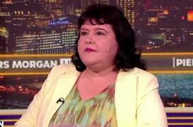 Mujer que inspiró serie “Bebé Reno” fue acusada por periodista que la entrevistó: estaría acosándolo