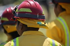 Senapred declara alerta roja en Las Cabras, Santo Domingo y Olmué por incendios forestales