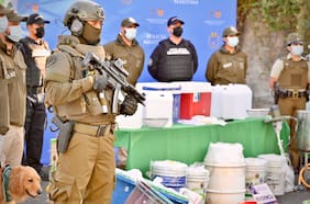 Enviaron muestra de la droga oculta en un repuesto de auto: el origen del histórico decomiso de metanfetamina que terminó con dos mexicanos detenidos en Lolol