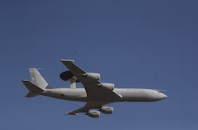 Dos botellas con droga y una maleta sospechosa: Fiscalía devela cómo la FACH descubrió el intento de tráfico de ketamina