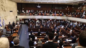 La coalición de gobierno de Israel presenta un proyecto de ley para disolver la Knesset y convocar elecciones
