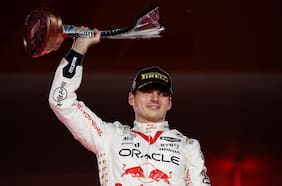 Max Verstappen se impone en una infartante carrera y festeja una nueva corona en Las Vegas