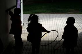 Mapa de la Niñez: porcentaje de niñas y niños que viven en hogares biparentales disminuye casi 30 puntos desde 1990