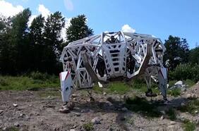 El exoesqueleto más grande del mundo que inspira un nuevo deporte