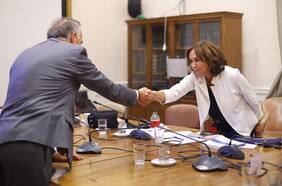 La primera señal de cambio de la Comisión Experta